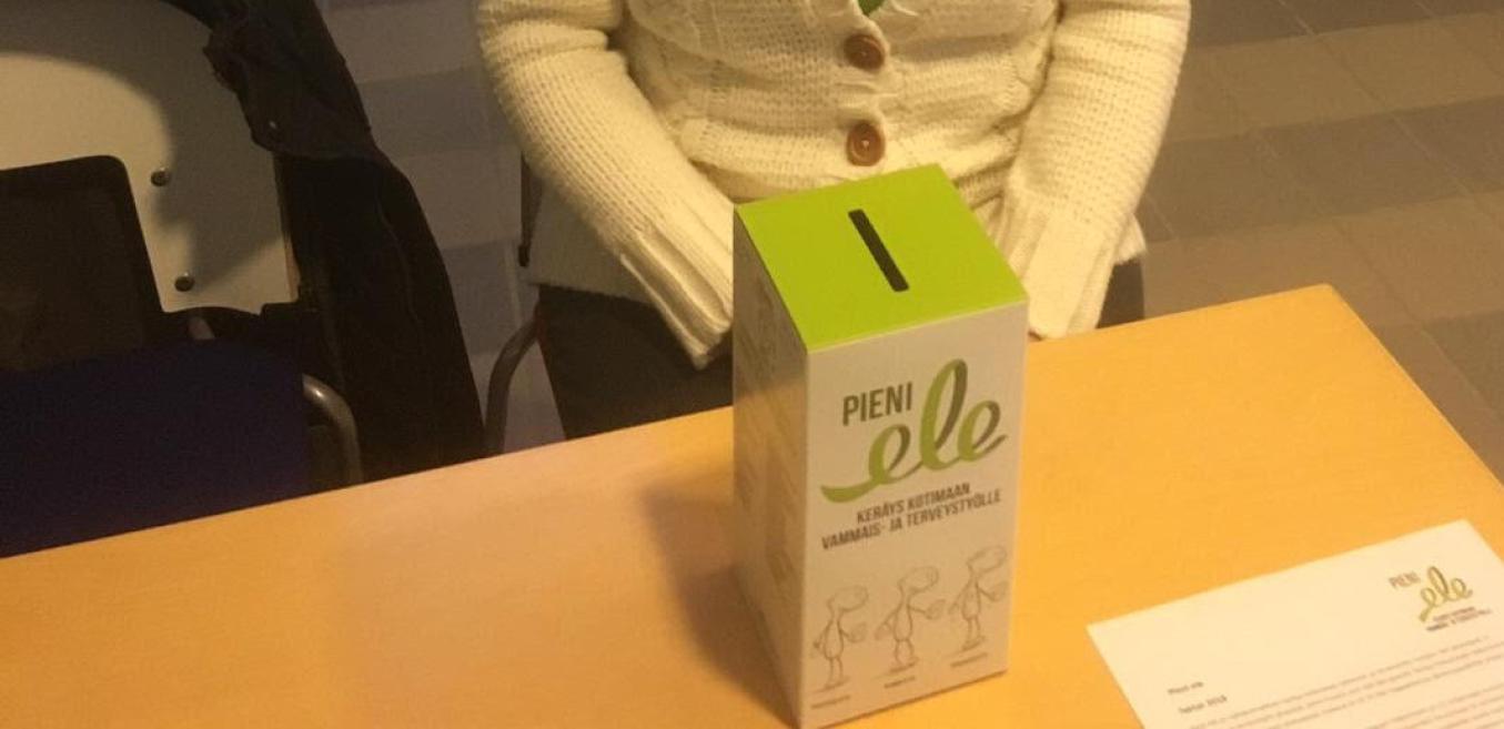 Kuvassa Pieni ele -keräyslipas