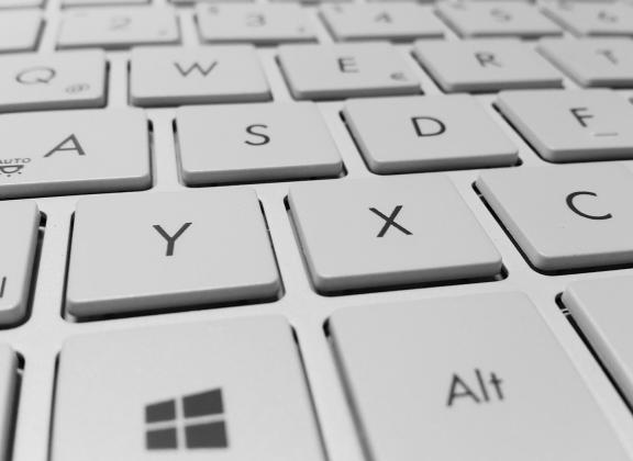 Tietokoneen näppäimistö.